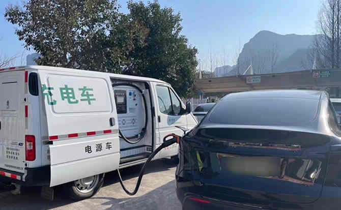 弋江区汽车搭电